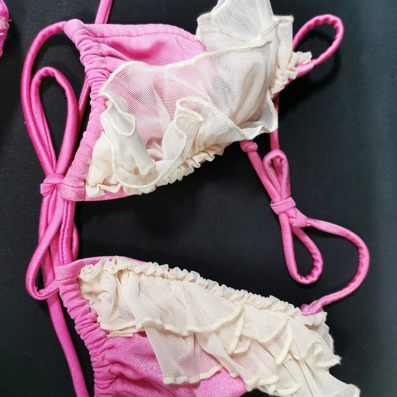 Bikini - Picture 4 of 6